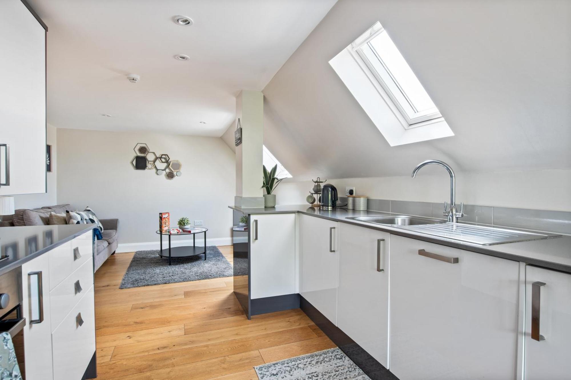 Central And Cosy Brockenhurst Flat Exterior photo